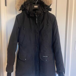 Canada Goose Women’s Trillium Fur-Trim Parka